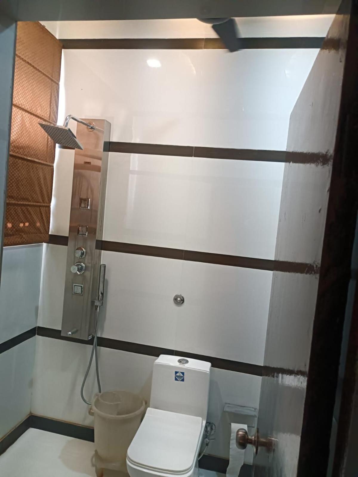 Hotel Kuber Rāi 외부 사진