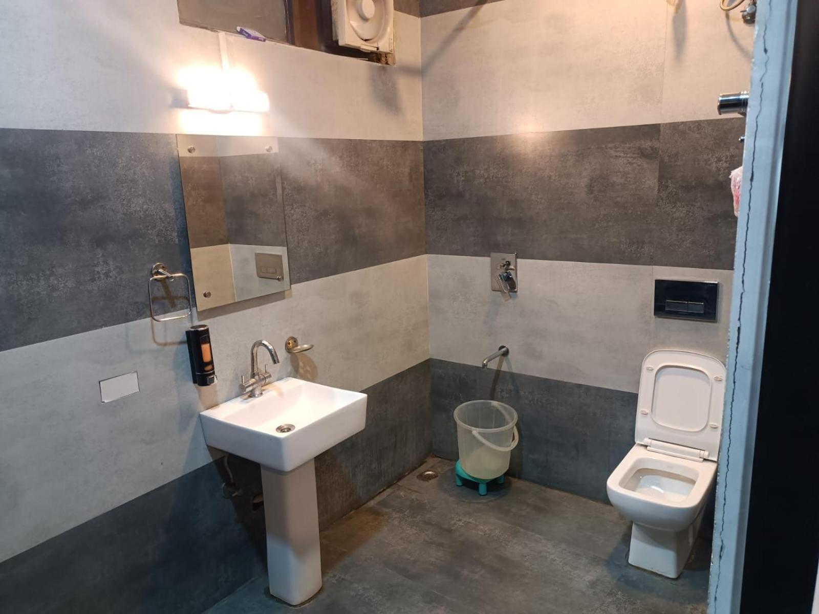 Hotel Kuber Rāi 외부 사진